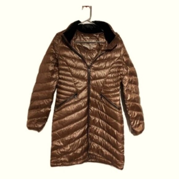 Andrew Marc 650 Fill Down Packable Puffer with Removable Hood - Size Large - Picture 7 of 10